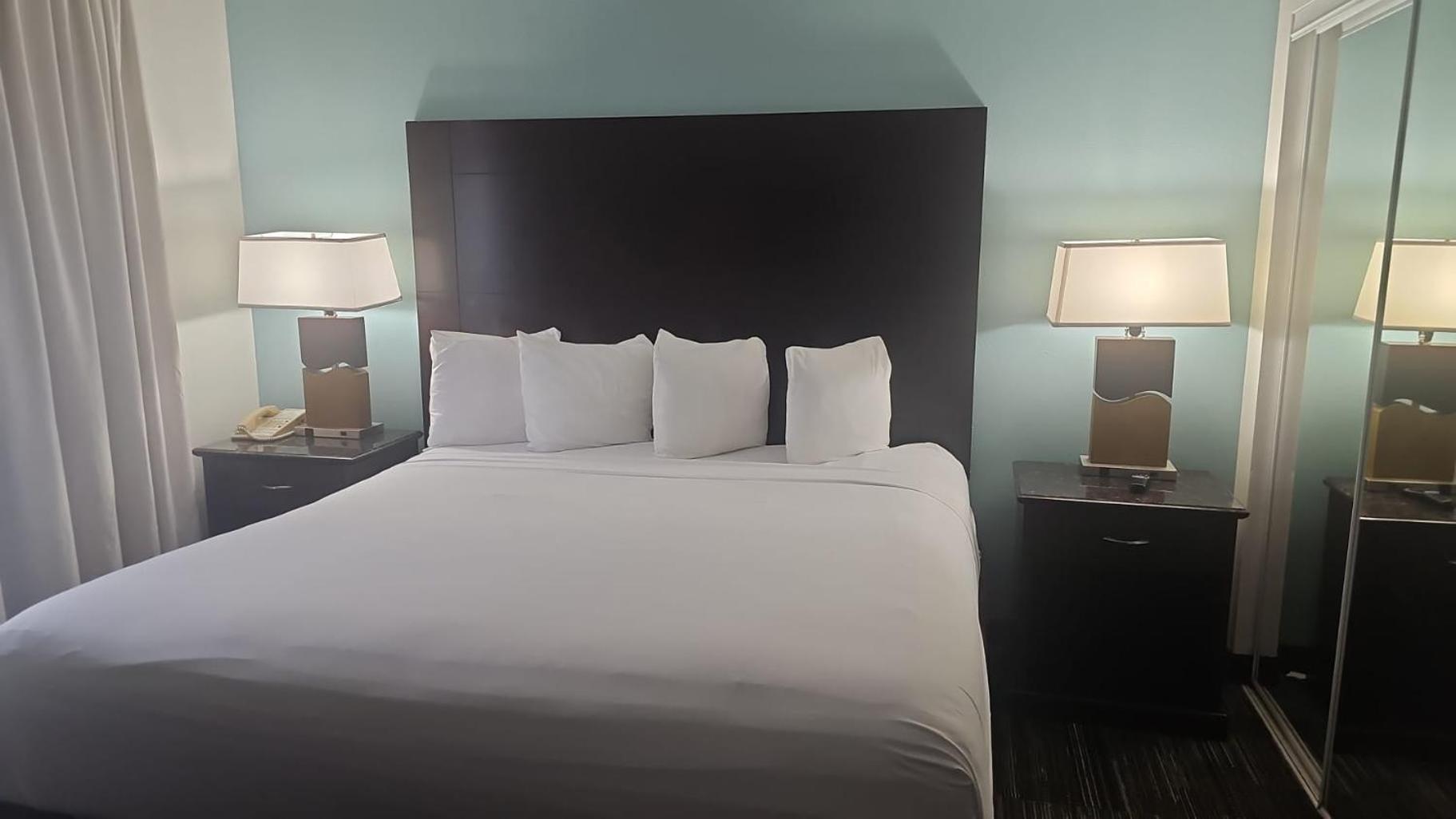 Montreal Suites Orlando Extérieur photo