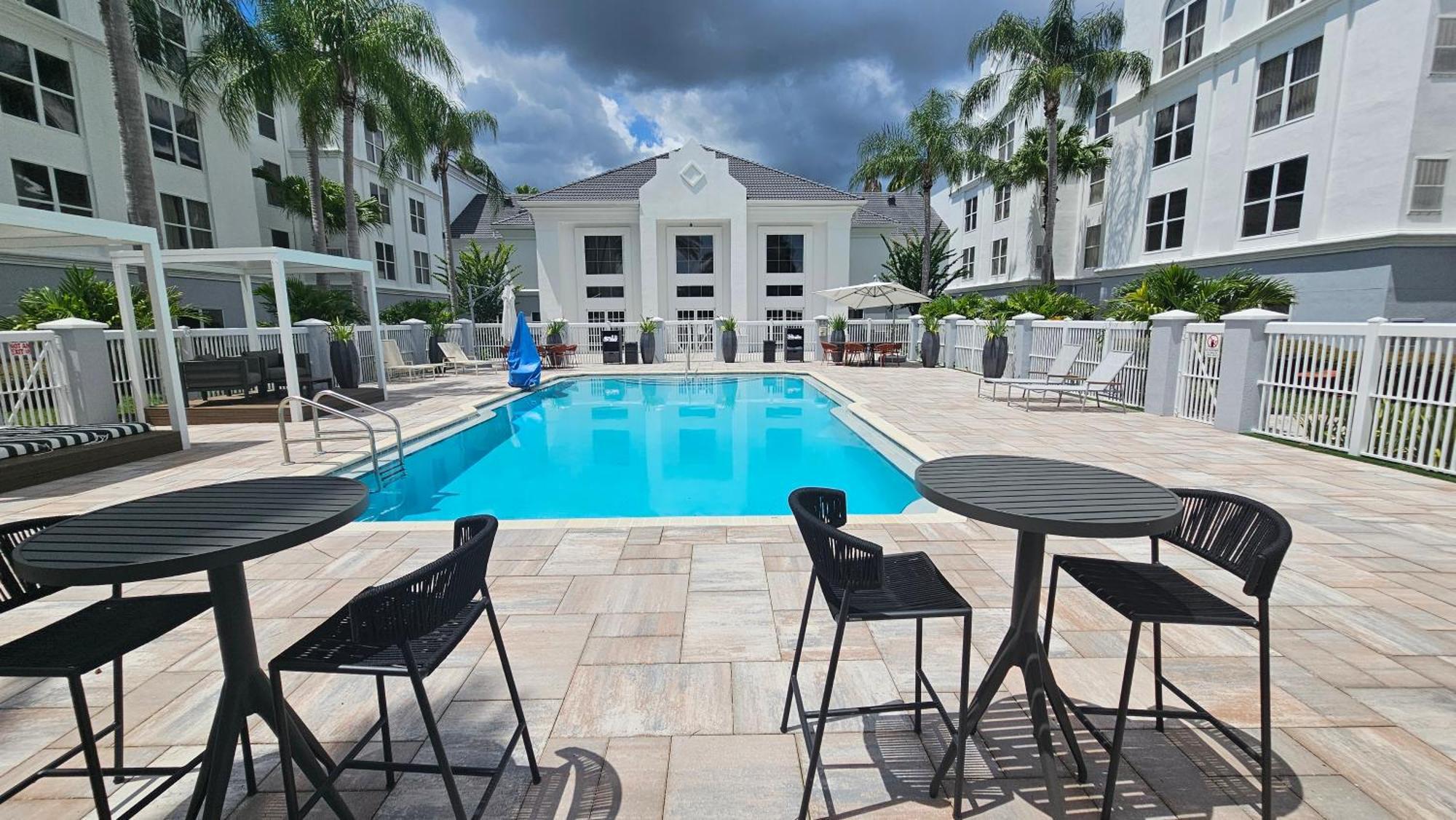 Montreal Suites Orlando Extérieur photo